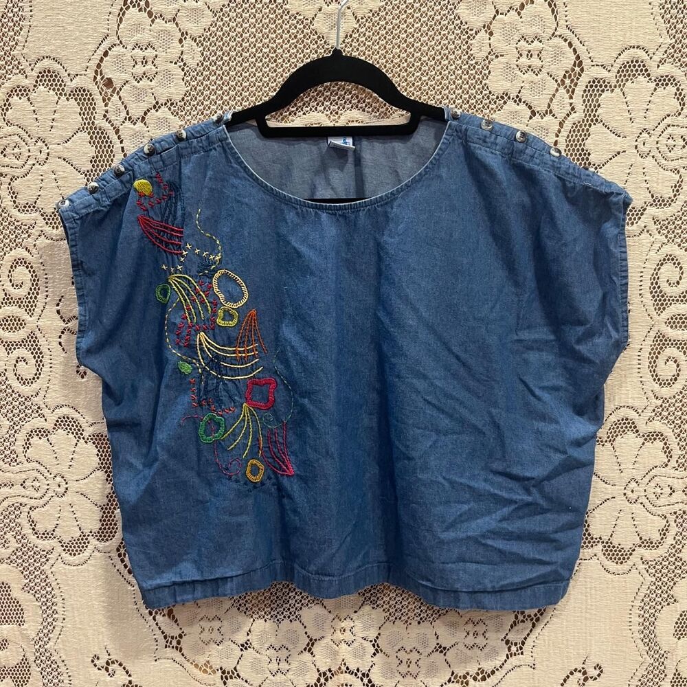 Luxury Artisanal Fábrica Social Loose Embroidered Cropped Boxy Shirt/Huipile